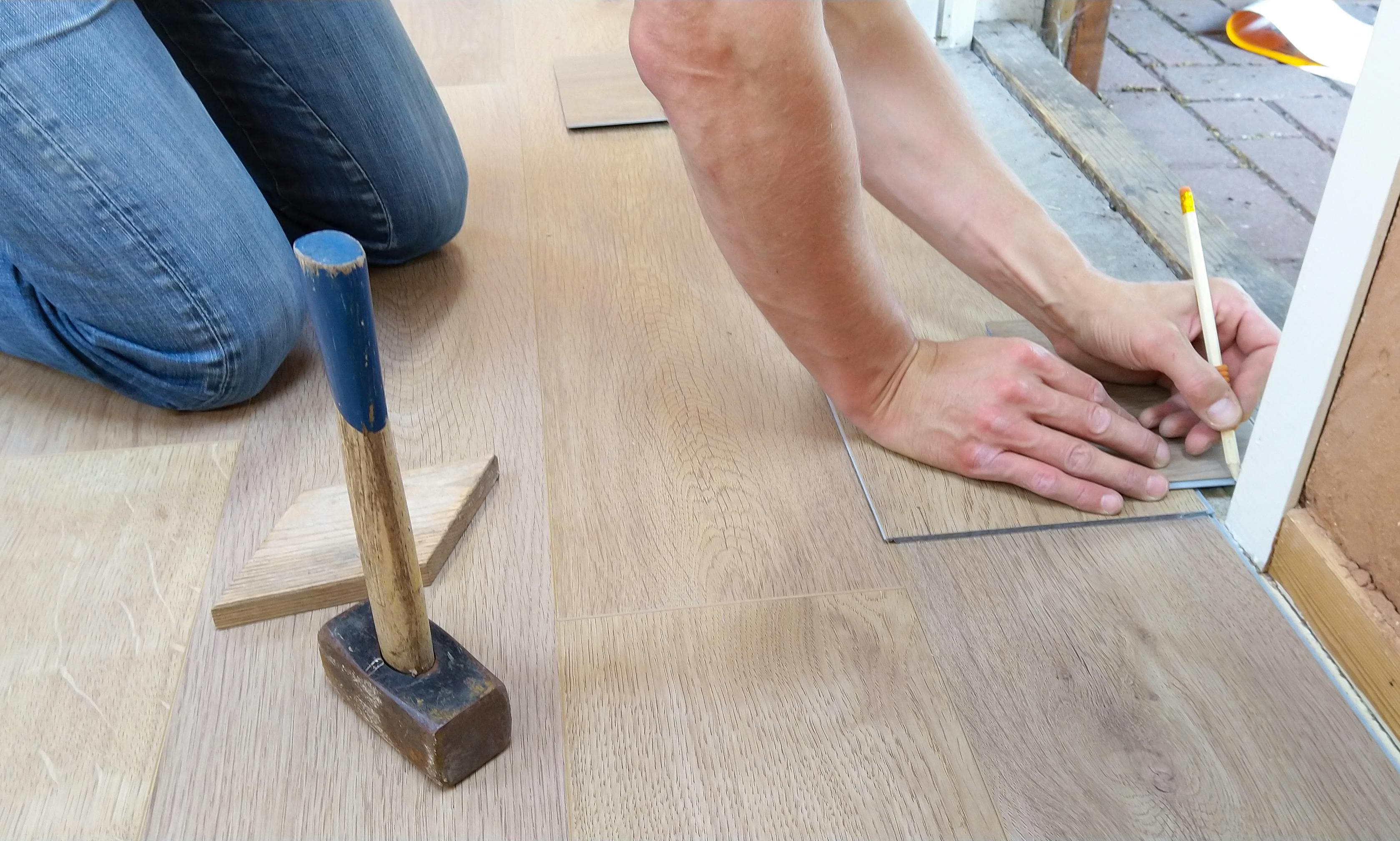 Flooring contractor services in St. Louis, Missouri